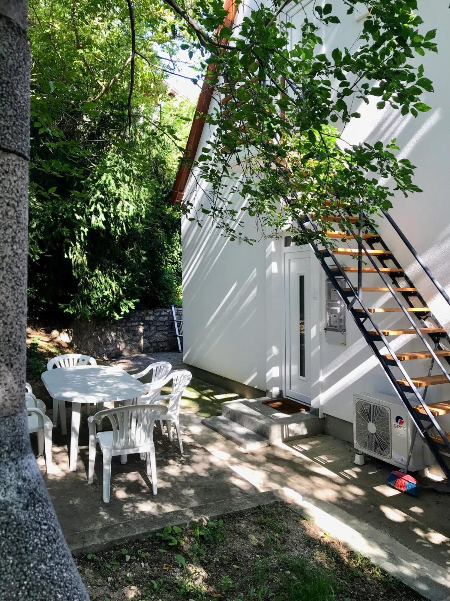 Quiet, Green, Relaxing Place - 2 Bedroom Apartment Balatonfüred Εξωτερικό φωτογραφία